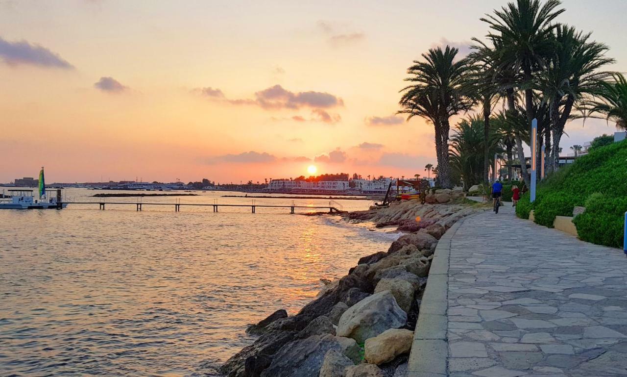 Townhouse By The Sea Pirate Harbor Leilighet Paphos Eksteriør bilde
